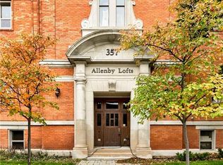 357 Hunter St W #13, Hamilton, ON L8P1S6