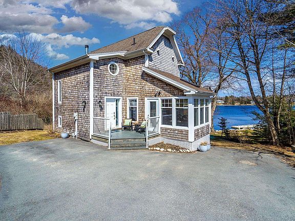 2nd image of 10 Schooner Cove Rd