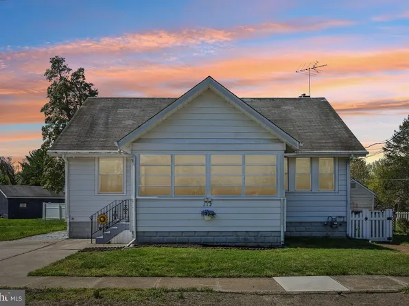 112 W Railroad Ave, Blackwood, NJ 08012