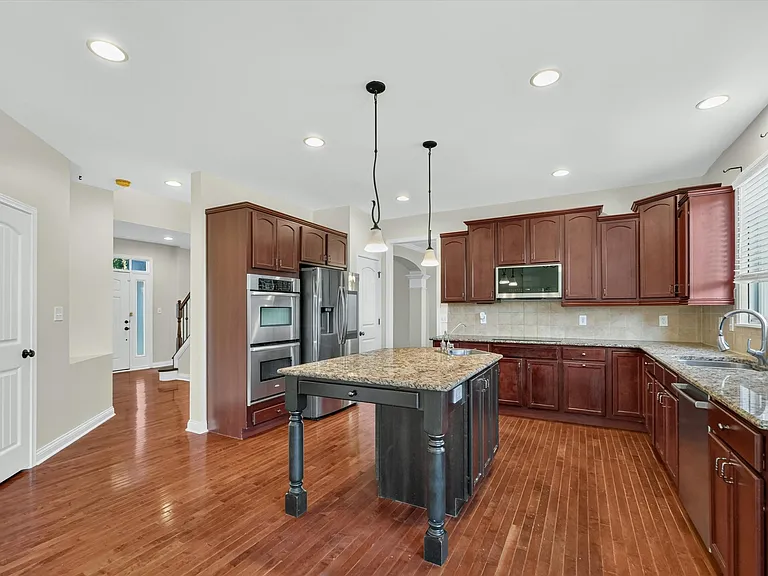 13636 Falcon Way — Photo 17