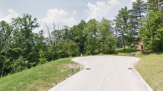 1st image of Southern Woods Dr