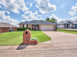 1904 Cimarron Trl, Choctaw, OK 73020