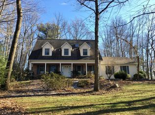 140 Cedar Ridge Dr, Port Matilda, PA 16870