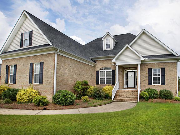 3rd image of 2421 Pinetops Dr