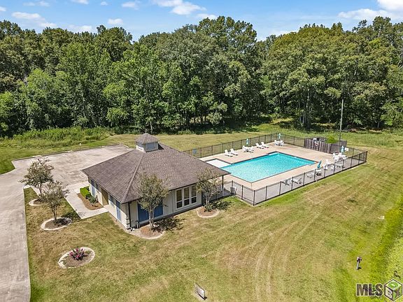 3rd image of 2099 Cypress Cove Ave