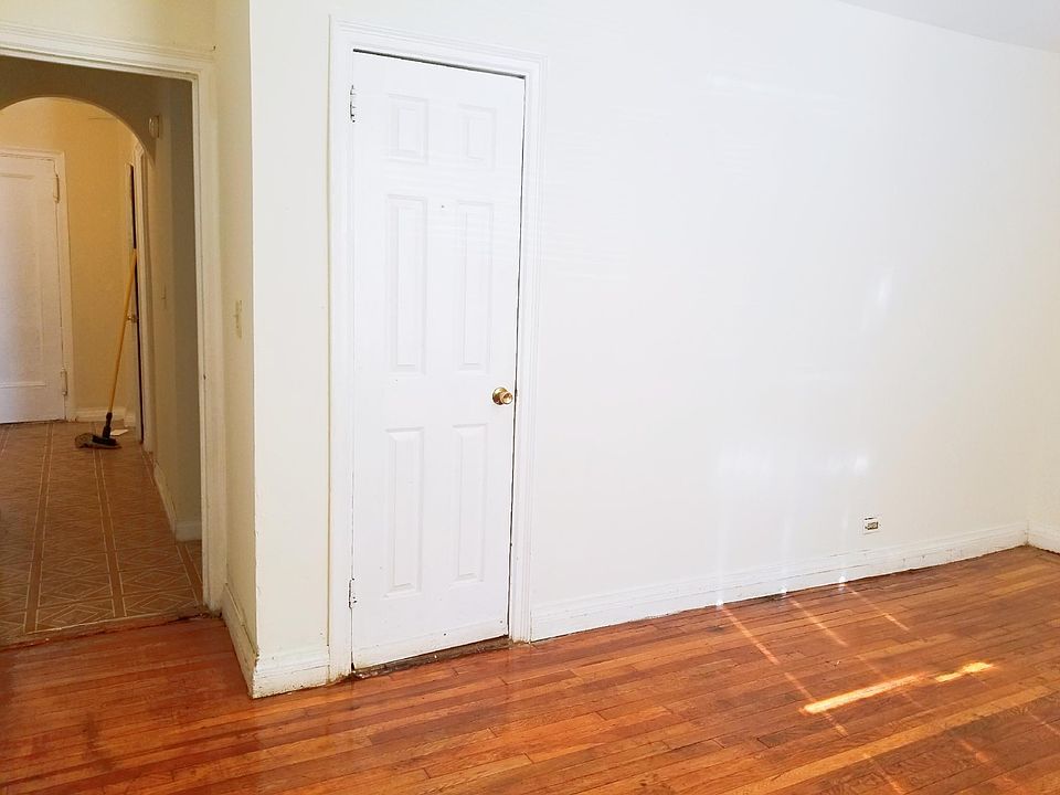 1st image of 3338 Parsons Blvd APT 1E