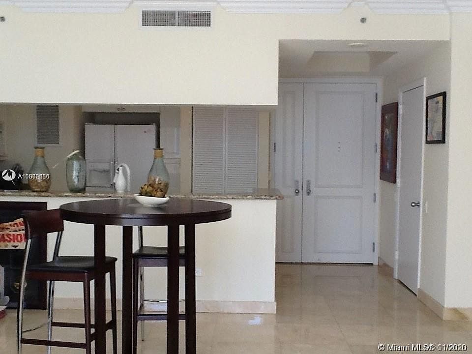 2nd image of 808 Brickell Key Dr APT 1007