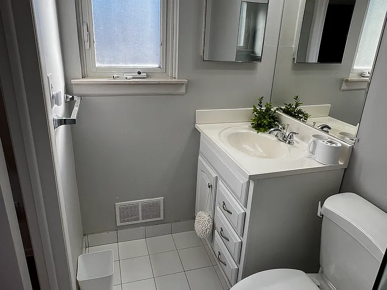 2758 Hawks Ave — Photo 2