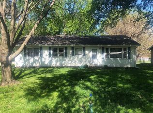 109 Pine St, Perry, KS 66073