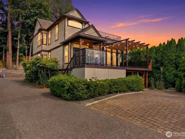 1542 E Sammamish Parkway NE, Sammamish, WA 98074
