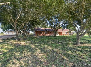 15755 Miller Rd, Saint Hedwig, TX 78152