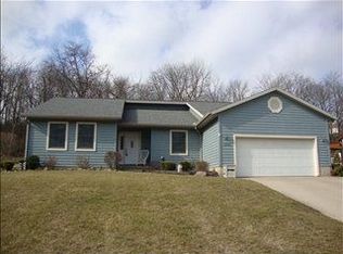 1300 Maple Leaf Ct, Sidney, OH 45365