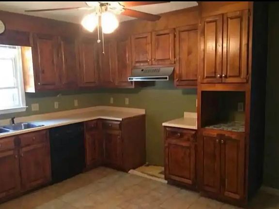 4th image of 312 Holly Tree Cir #A