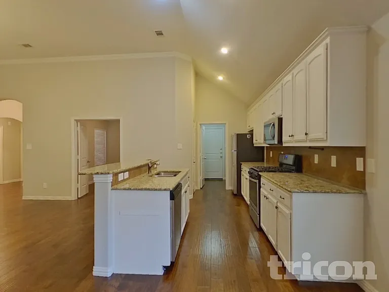 7432 Durness Dr — Photo 5