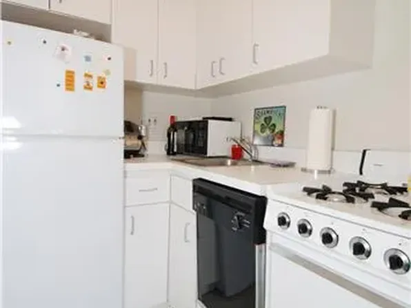 222 West 15th Street image 5 of 8