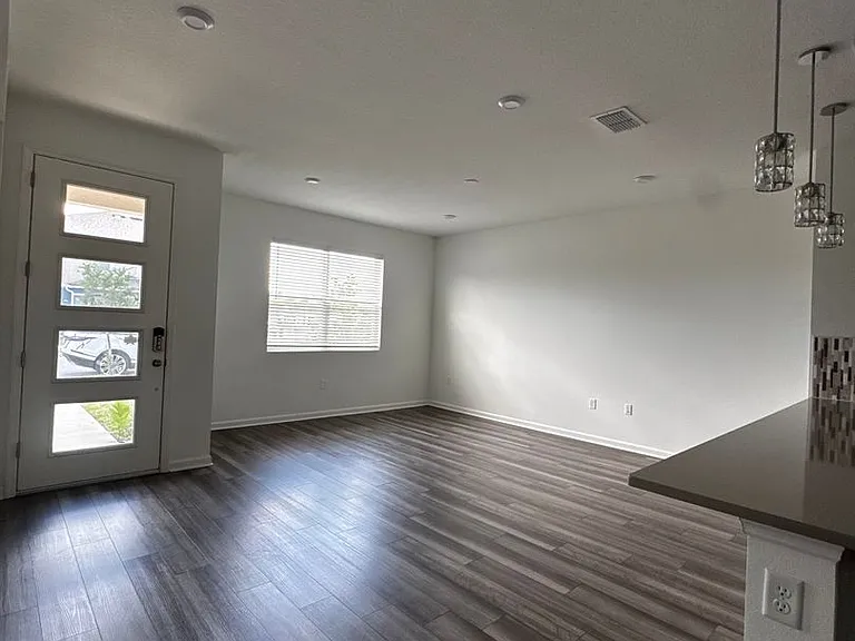 11777 Globe St — Photo 14