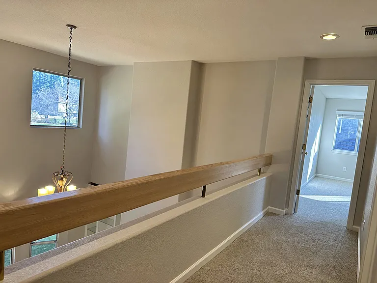 2221 Banbury Cir — Photo 36