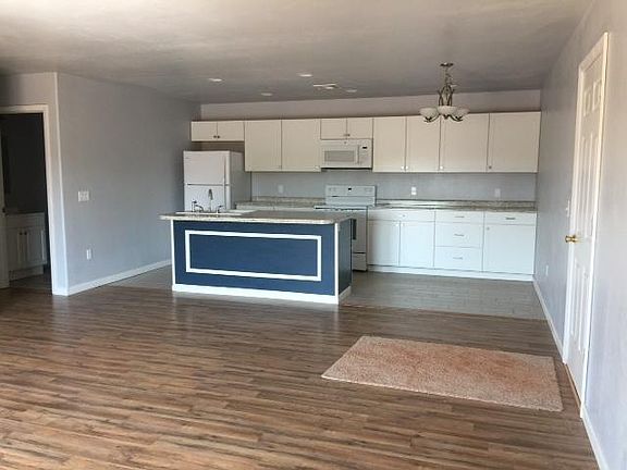 3rd image of 3112 E 4th Ave
