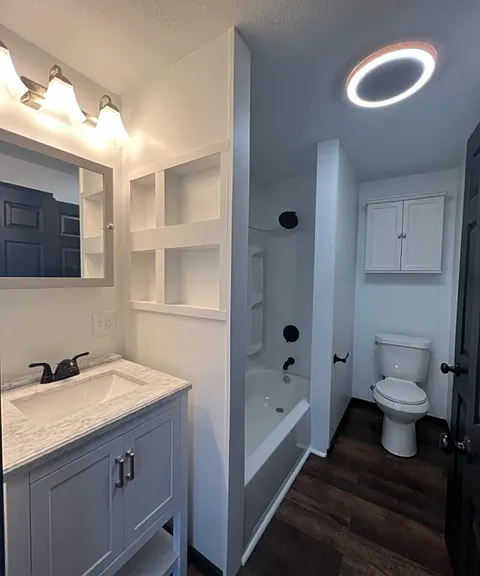 255 S Main St #H — Photo 4