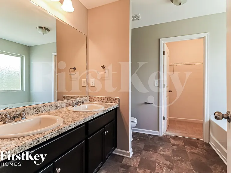 415 Shady Gln — Photo 10