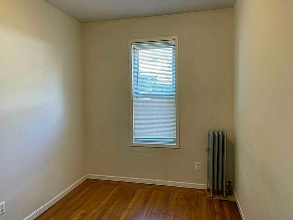 5th image of 3138 38th St APT 2