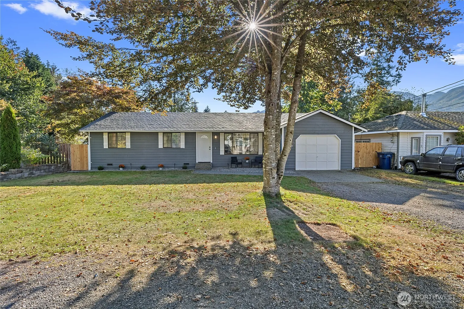 256 7th Street photo 1