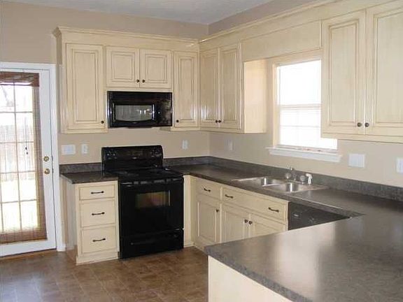 5th image of 9801 Moonlight Dr