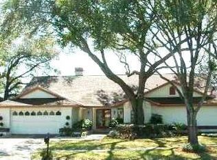 1717 Magdalene Manor Dr, Tampa, FL 33613
