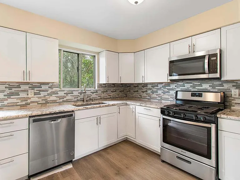 1630 Forest Hill Rd — Photo 16