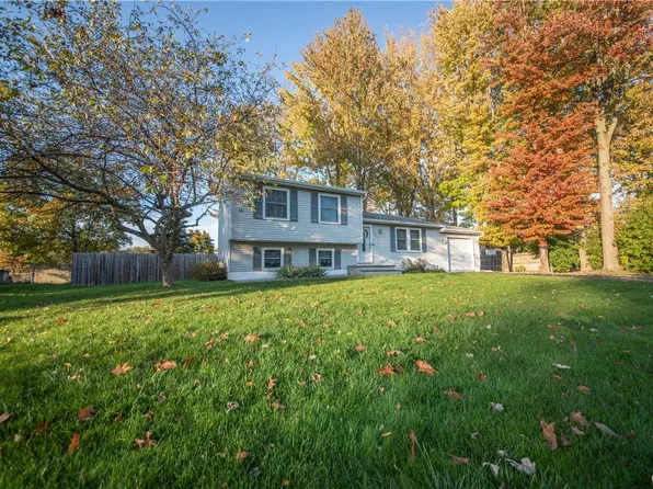 4225 Balboa Dr, Liverpool, NY 13090