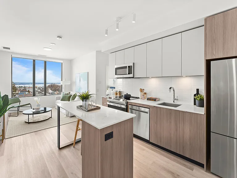 500 Upper Wellington St — Photo 39