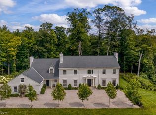 1249 W Hill Dr, Gates Mills, OH 44040