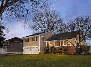 238 Denman Rd, Cranford, NJ 07016