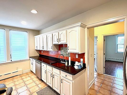 5th image of 21-21 41st St #2