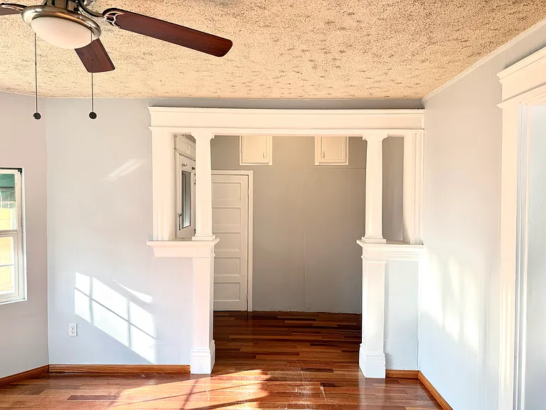 2306 Alta St — Photo 5