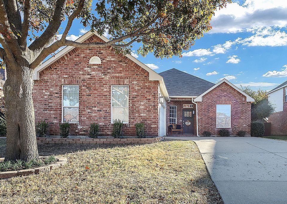1st image of 2309 Orchid Dr