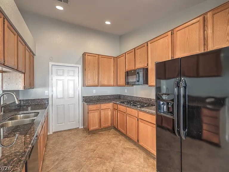 10024 Sail Landing Ct — Photo 17