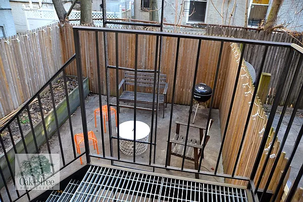 Rented by Oak Tree LLC | media 24