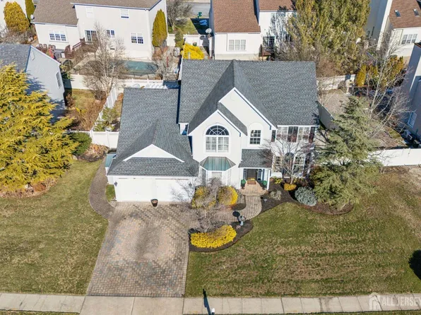 29 Paceview Dr, Howell, NJ 07731
