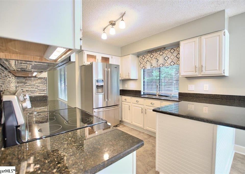 2nd image of 107 Three Forks Pl