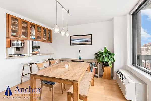 Sold by Anchor Associates | media 27