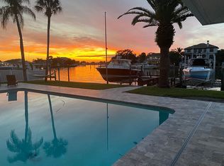 424 Harbor View Ln, Largo, FL 33770