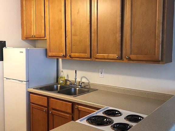 3rd image of 2600 Bryant Ave S APT 200