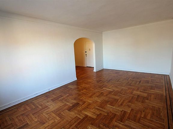 2nd image of 4750 41st St APT 5F