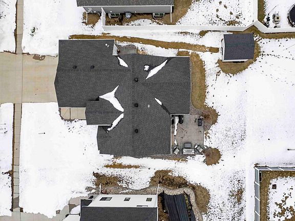 5th image of 1233 29th Ave W