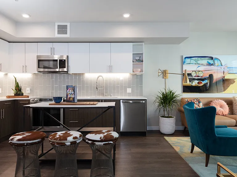 Axis Oakland — Photo 20