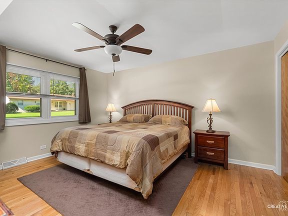 5th image of 541 Dean Dr