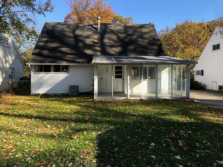 1740 Hanover St — Photo 39