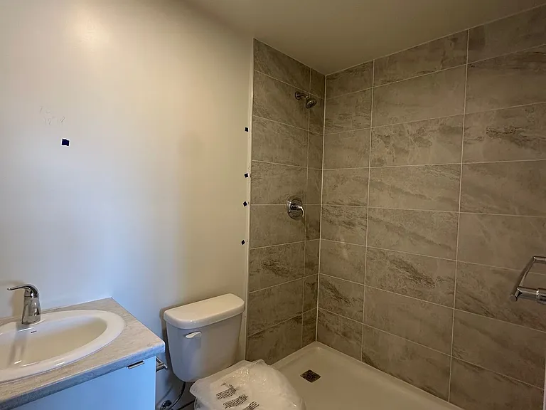 16 Melbourne Ave #102A — Photo 17