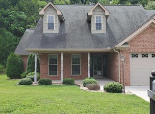201 Laurel Ct, Stuart, VA 24171
